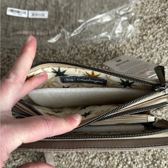 Lug arabesque Wristlet Wallet sand taupe ultra X - Picture 6 of 7